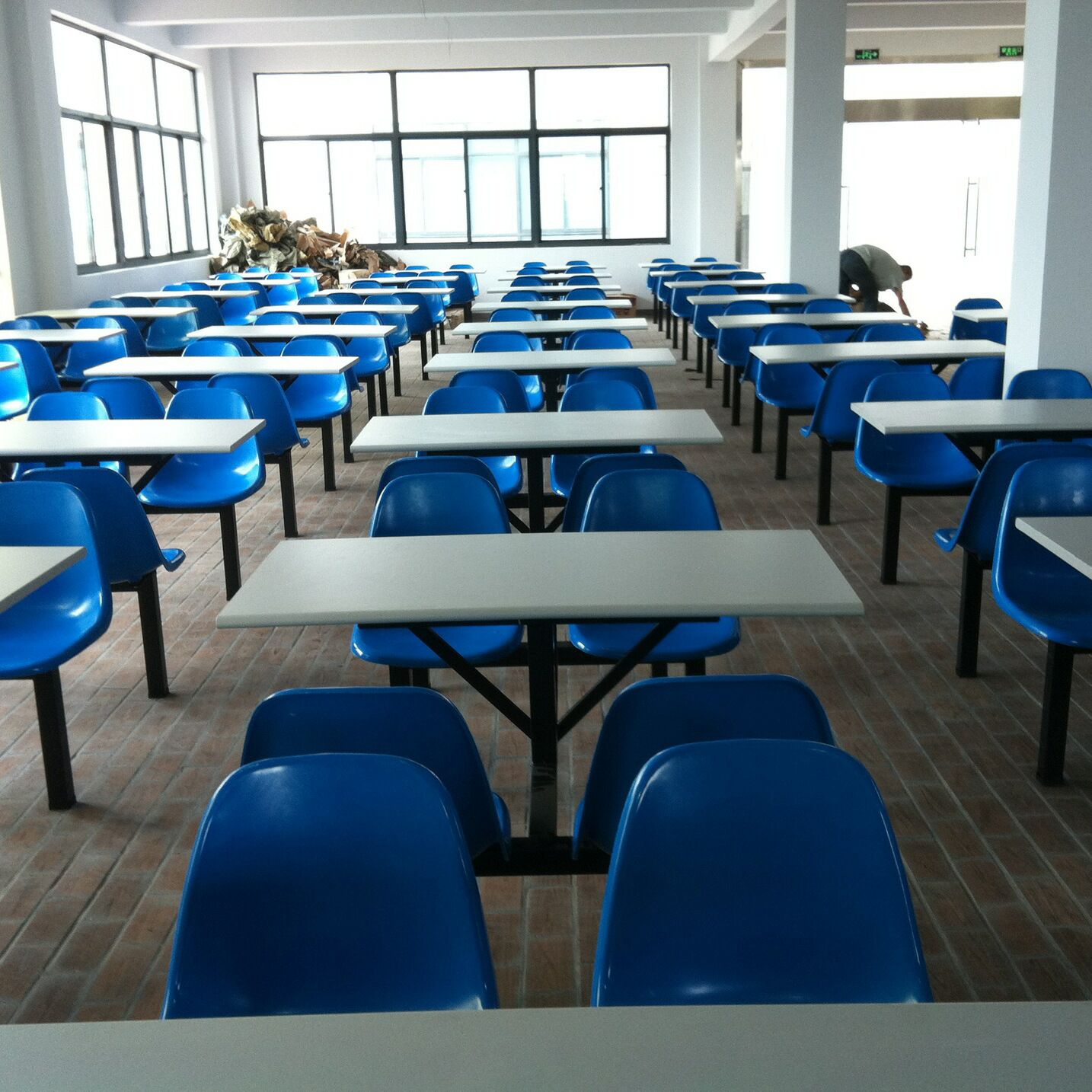焦作學校餐桌椅定做